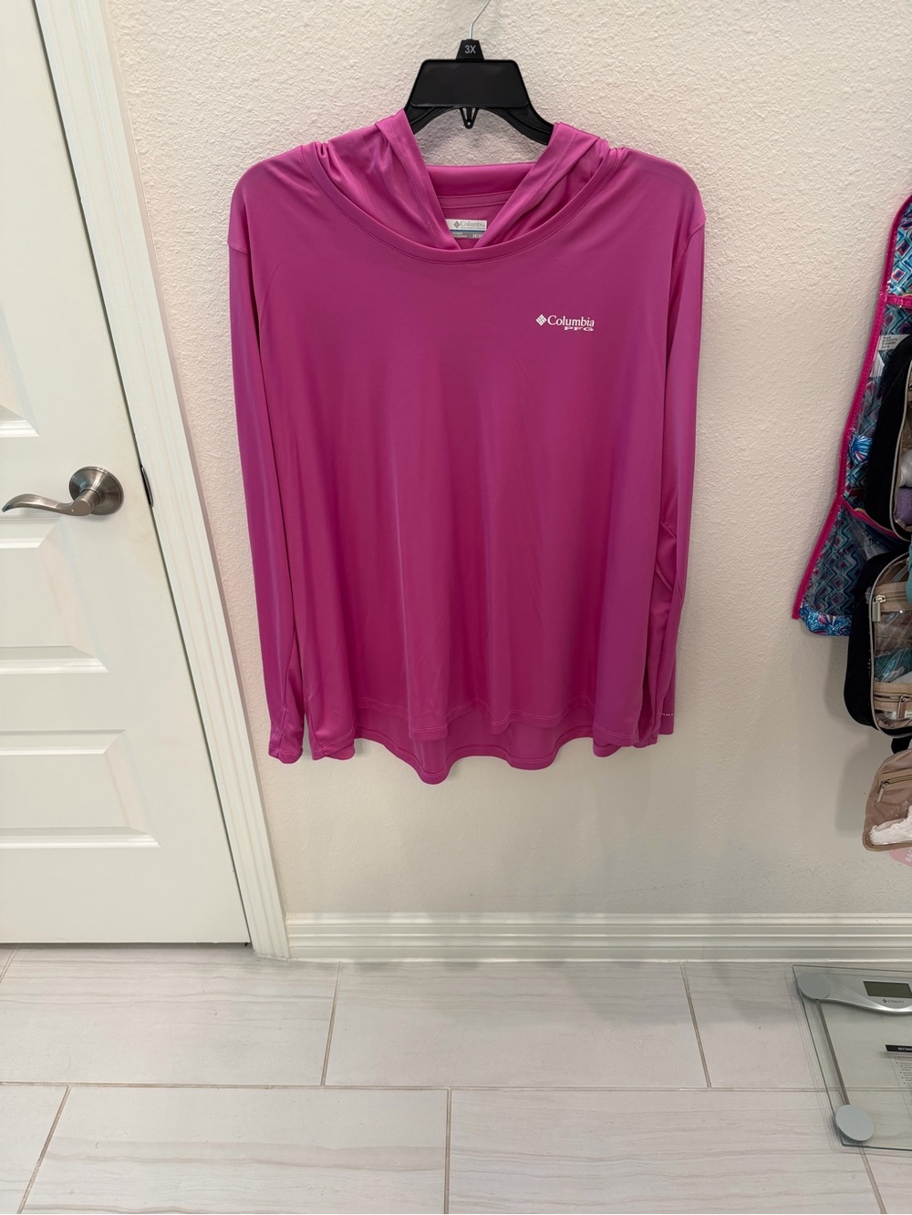 Columbia Magenta Hooded Long-Sleeve Performance Top